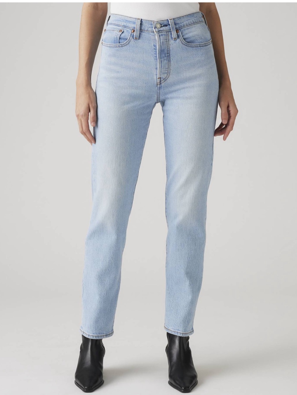 Levi’s light blue wedgie jeans size W23 L28